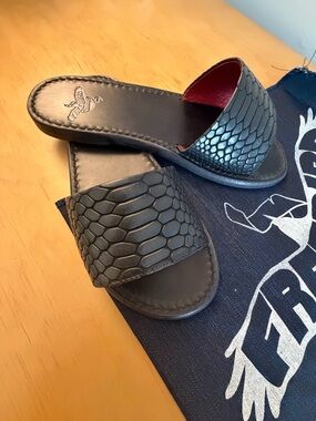 Freebird by Steven “Golden” Black Slide Sandals